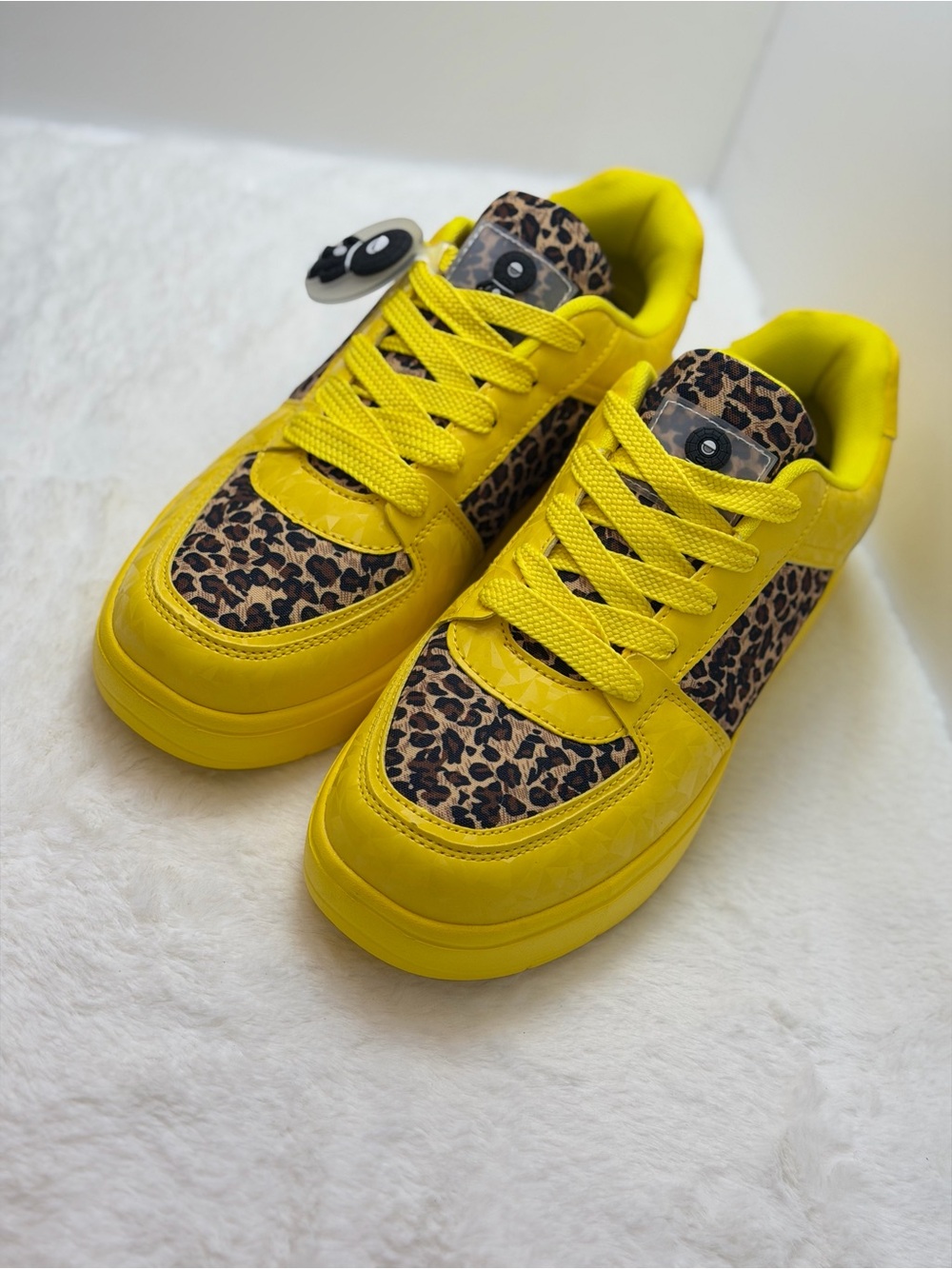 Men's Yellow Leopard-Accent Low-Top Sneakers